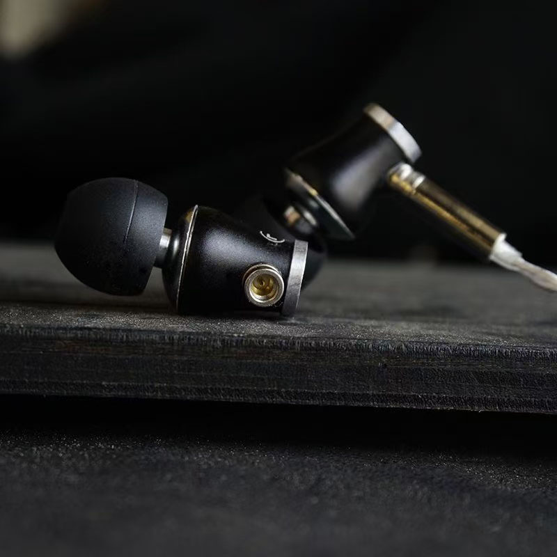 Auriculares Intrauditivos HiFi - Wired Earphone Mic reseña y precio